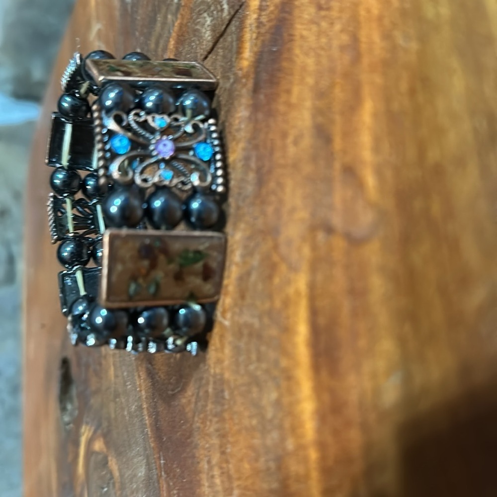 KM Stretch Inlaid Bracelet